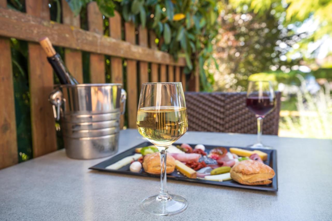 Hotel Parc Adelie - Logis Hotels Montagny-les-Beaune Екстер'єр фото